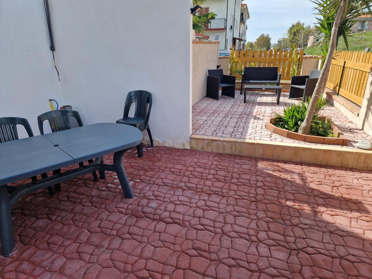 Апартаменты Nina'S House 1 A 300 Metri Dal Mare Santa Caterina Dello Ionio Marina Экстерьер фото