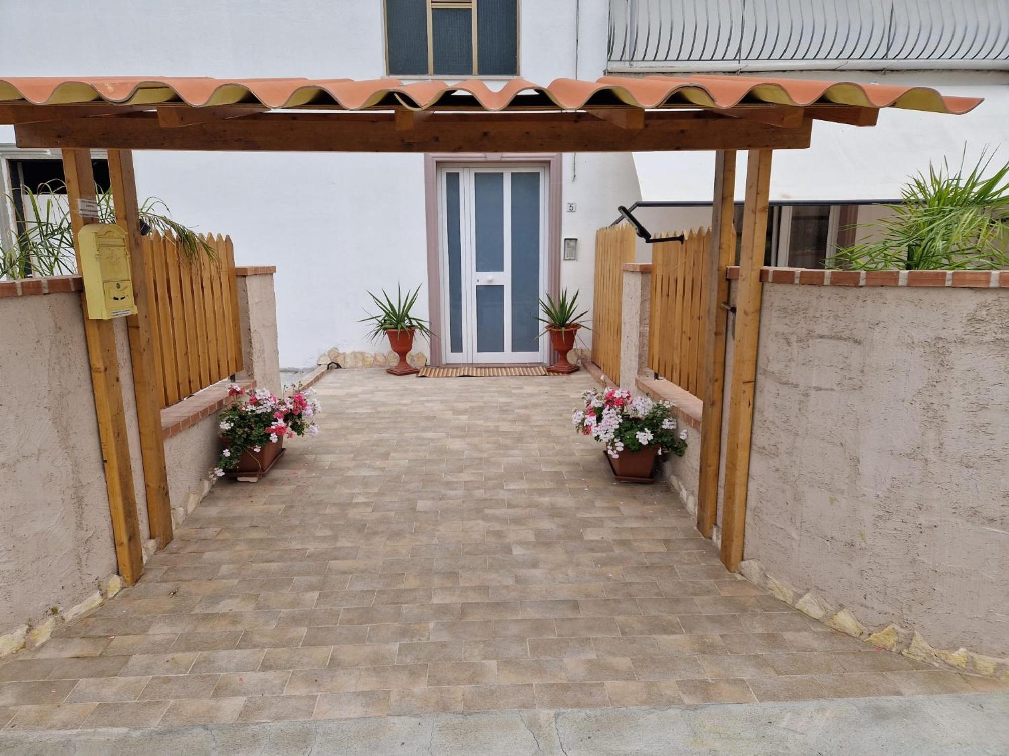Апартаменты Nina'S House 1 A 300 Metri Dal Mare Santa Caterina Dello Ionio Marina Экстерьер фото
